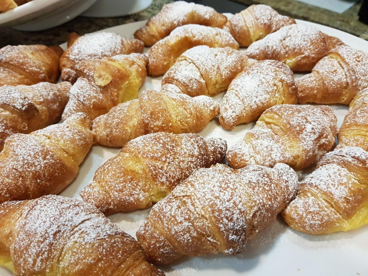 Albergo Tecla Lazise Zewnętrze zdjęcie